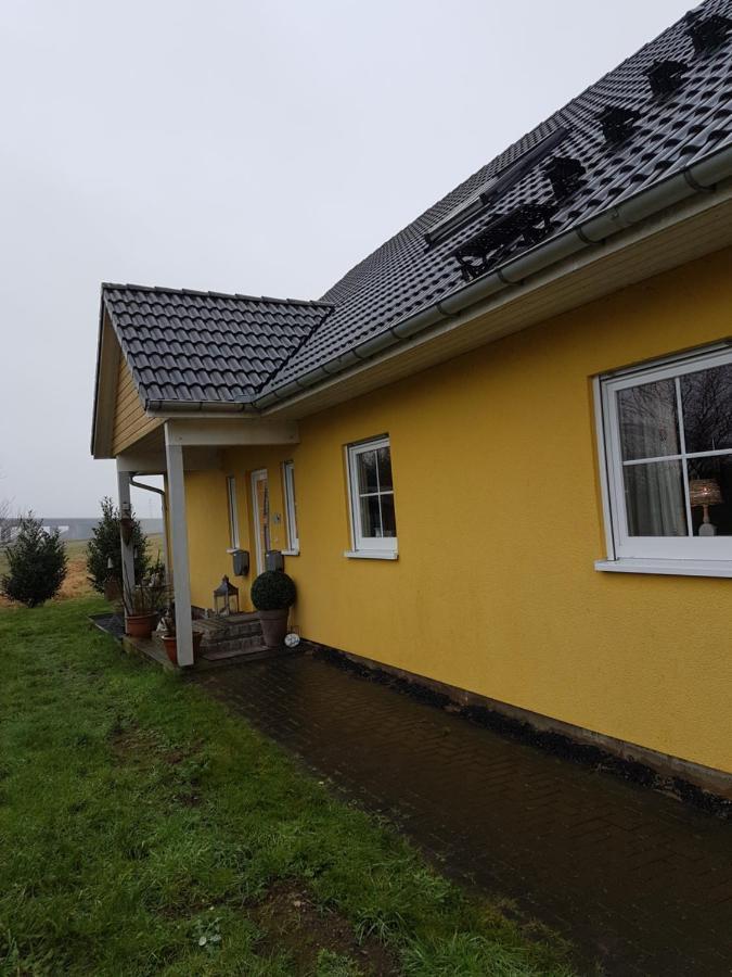 Grosse Ferienwohnung Heiligenstedten ภายนอก รูปภาพ